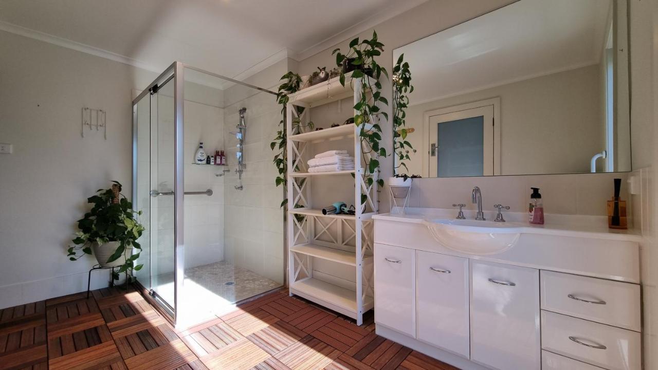Guest Suite In Duffy Weston Creek Exteriör bild